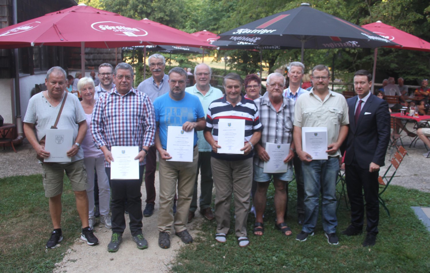 Bei der Preisverleihung in der Waldgaststätte „Am Acisbrunnen“ wünschte Bürgermeister Matthias Möller den Geehrten weiterhin Schaffenskraft und viel Freude an den Früchten ihrer Arbeit.