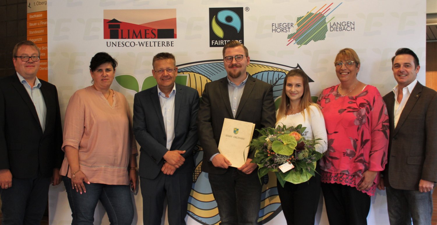 (v.l.n.r.): Christian Krannich (Fachdienstleiter Personalwesen), Elke Erhardt (stellv. Personalratsvorsitzende), Bürgermeister Stefan Erb, Wolfgang Rittershauß, Liana Schneider, Sabine Genilke (Schwerbehindertenvertretung) und Harald Kling (Fachbereichsle