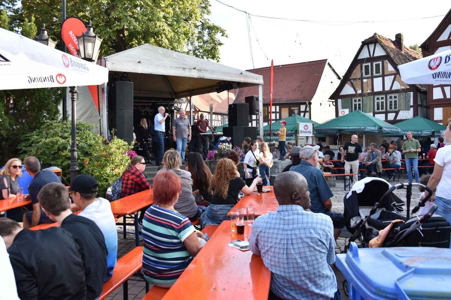 Das 36. Bruchköbeler Altstadtfest bietet ein buntes musikalisches und sportliches Programm.