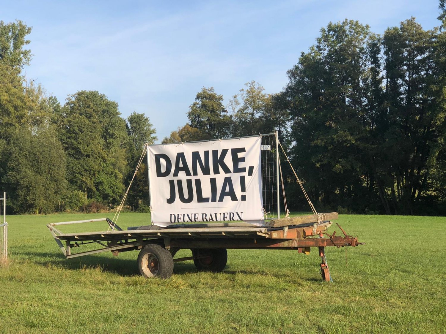 Die Plakatierung an der Umgehungsstraße in Schlüchtern.
