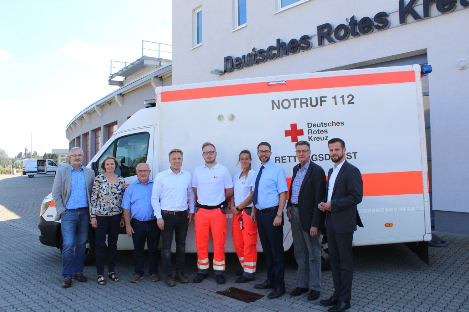 Die Vorhaltestunden in den Rettungswachen in Gelnhausen und Langenselbold werden deutlich erhöht. Das bedeutet mehr Personal und zusätzliche Fahrzeuge für die Sicherheit der Bürgerinnen und Bürger.