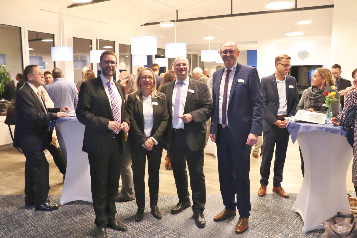 Organisatoren und Gastgeber in den Räumen der Kreiswerke (v. l.): Landrat Thorsten Stolz, Petra Schmidt, Dr. Gunther Quidde, und Bernd Schneider.