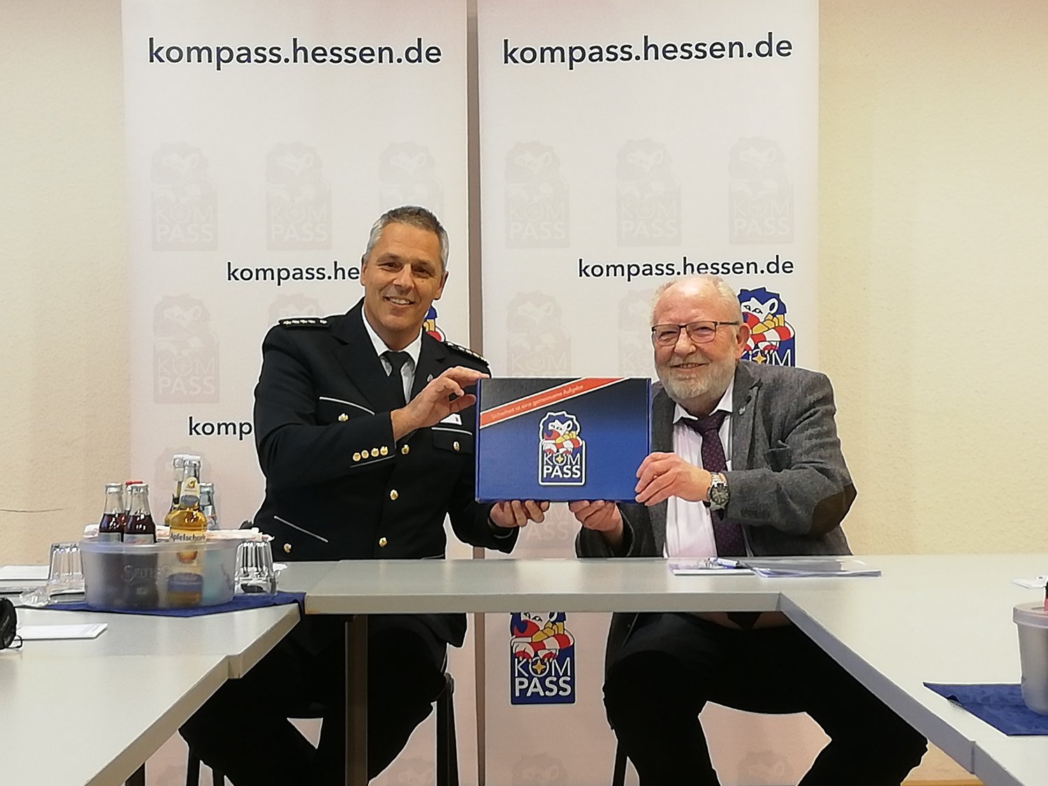 Leitenden Polizeidirektor Jürgen Fehler und Roland WeißBürgermeister