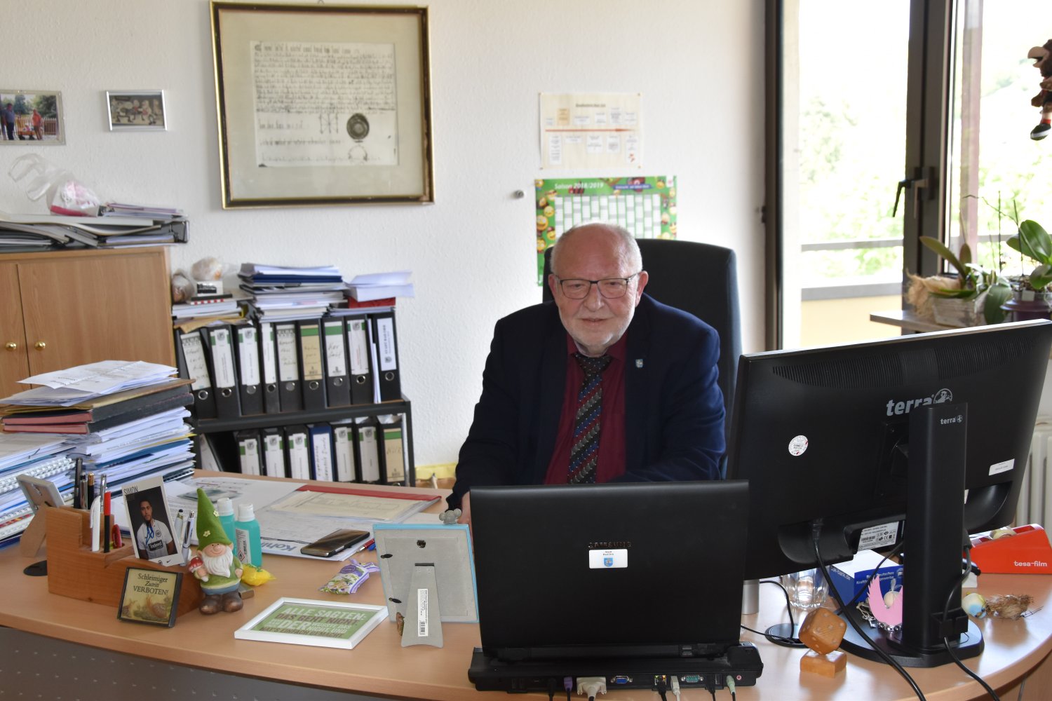 Burgermeister Und Gemeindeportrait Mit Dem Bad Orber