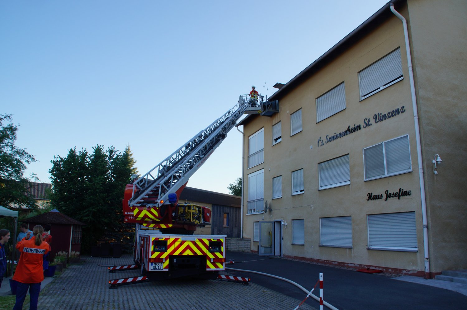 In einem Übungseinsatz bereiteten sich die Einsatzkräfte auf den Ernstfall vor.