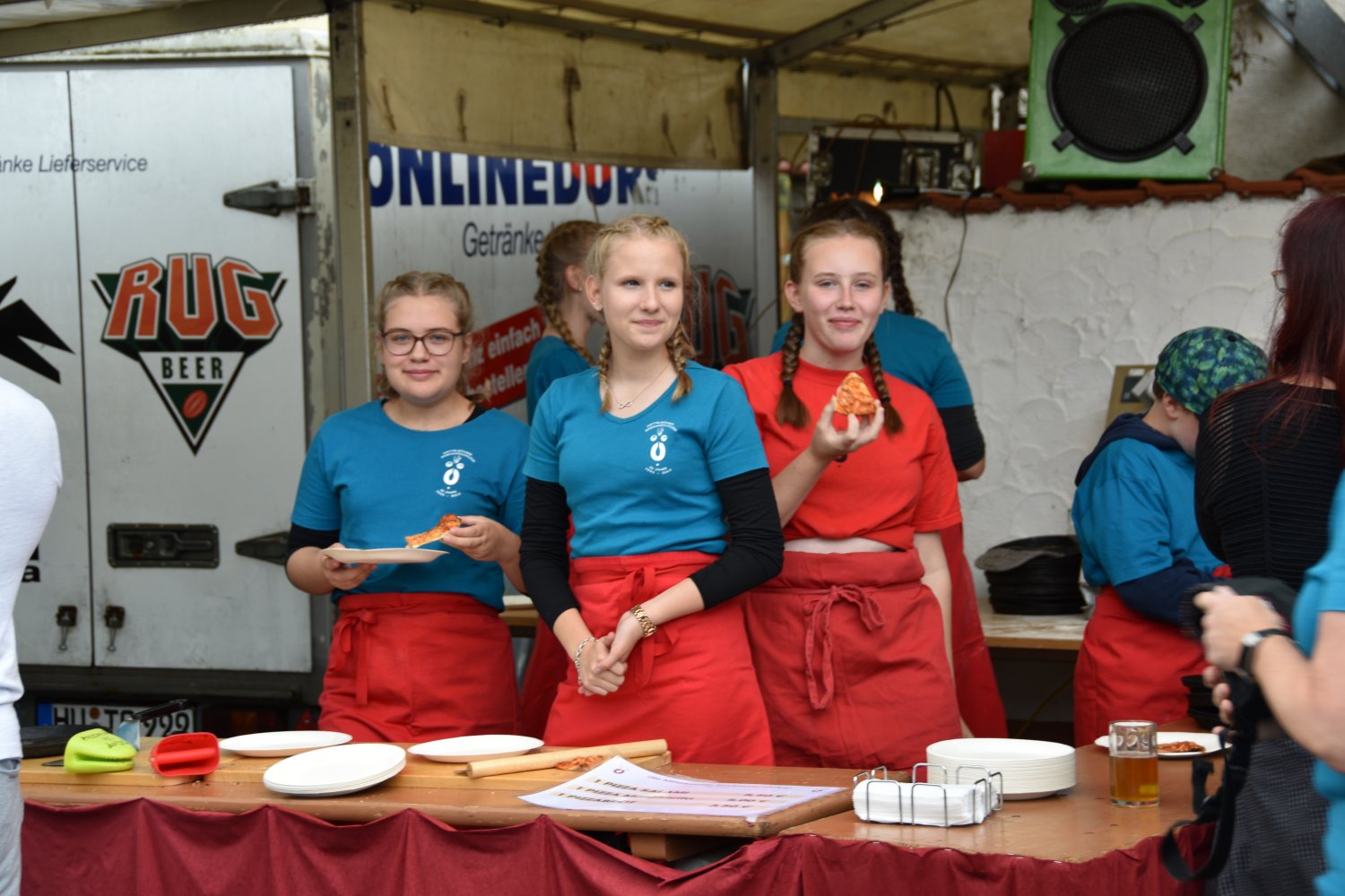 Beim Dorfbrunnenfest gibt es Pizza und viele weitere Leckereien.