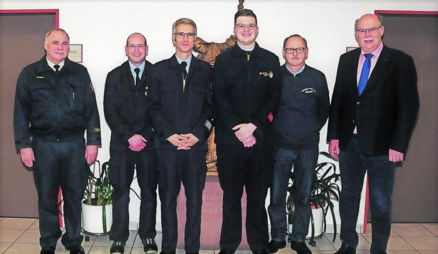 Neuwahlen (v.l.): Uew Döring, Dirk Fischer, Michael Seitz, Deon Fischer, Heribert Grob und Bürgermeister Manfred Weber.