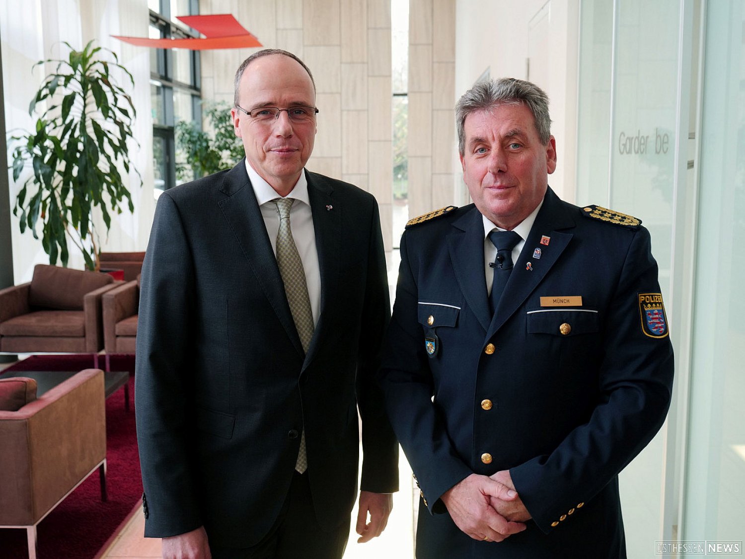 Der Hessische Innenminister Peter Beuth (links) und Landespolizeipräsident Udo Münch