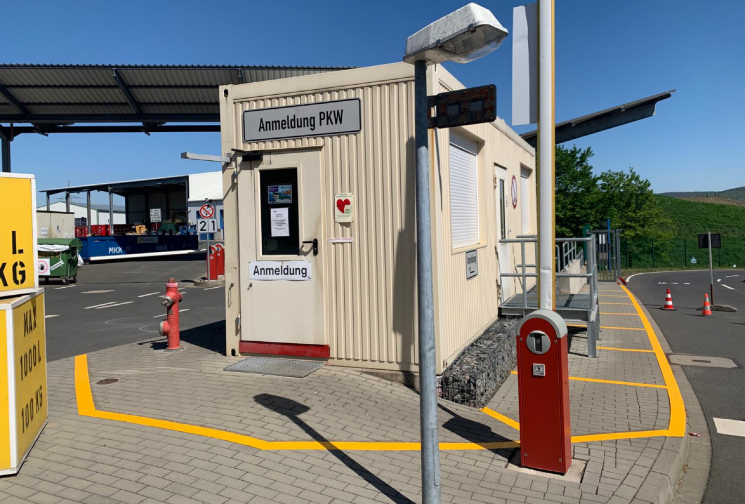 Vorbereitungen für die Wiedereröffnung für Privatanlieferer am Abfallwirtschaftszentrum Gelnhausen-Hailer.