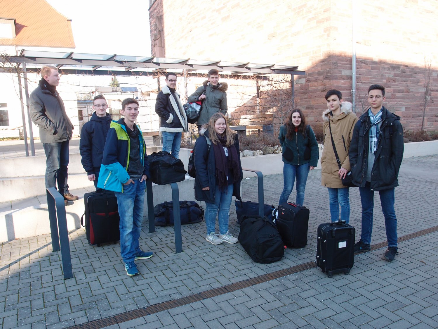 Das Foto entstand noch vor Corona  - von links: Philipp Schöppner (zukünftiger Diakon), Leon Herget, Jakob Hawlatt, Gian-Luca Poloni, Alexander Wakan, Laura Jäger, Klara Huzu, Eric Heyer, Simon Zeidler.