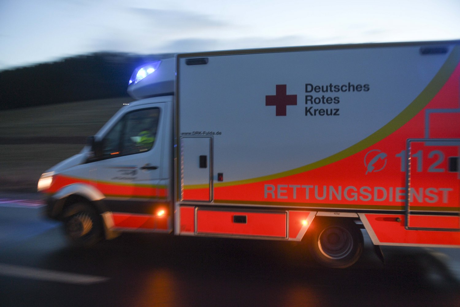 Die genaue Ursache des Unfalls sowie der genaue Unfallhergang sind derzeit Gegenstand der Ermittlungen.