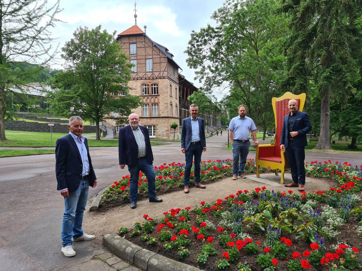 Von links: Dr. Dirk Thom, Bürgermeister Roland Weiß (Bad Orb), Bernhard Mosbacher, Stefan Ziegler und Bürgermeister Dominik Brasch (Bad Soden-Salmünster).
