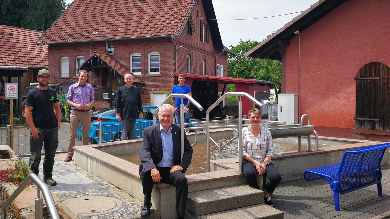 In Aufenau: Christopher Becker, Nikolai Kailing, Wolfgang Krämer, BürgermeisterAndreas Weiher, Benjamin Schaefer, Liane Krämer