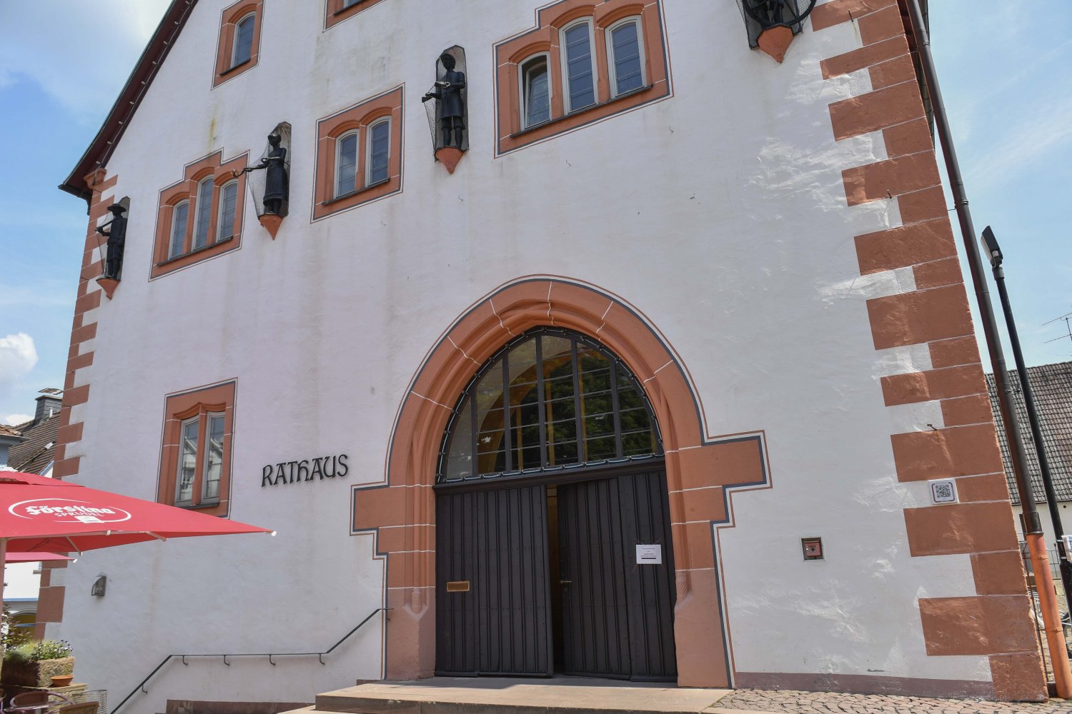 Nach einem Spitzengespräch bei Landrat Thorsten Stolz wurde die Genehmigung des Steinauer Haushalts in Aussicht gestellt.