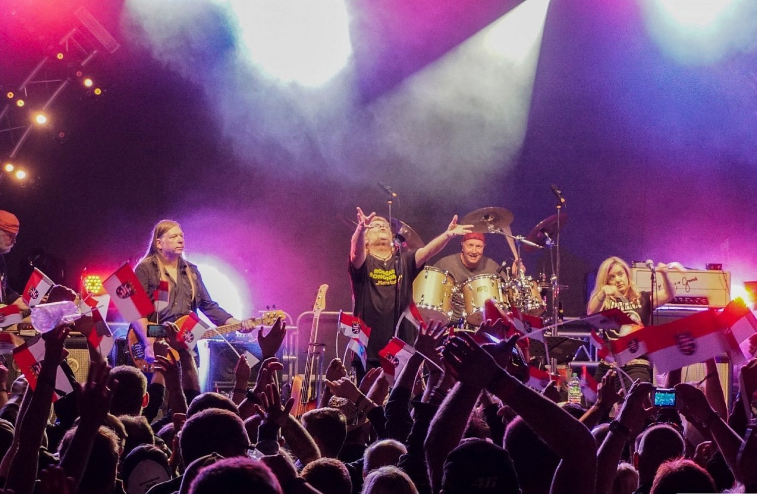 Jürgen Böttcher hört auf, hier bei einem Konzert auf dem Haune-Rock bei Fulda 2017