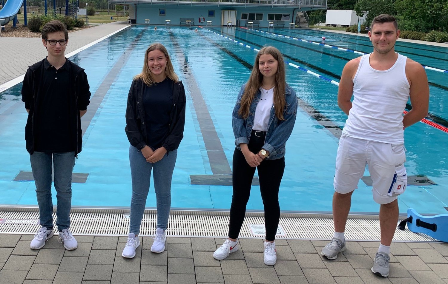 Yannik Mach, Anna-Lena Leipold, Katharina Düdder und Lars Kouba (von links) starteten bei der Stadt Steinau an der Straße in ein abwechslungsreiches Arbeitsleben.