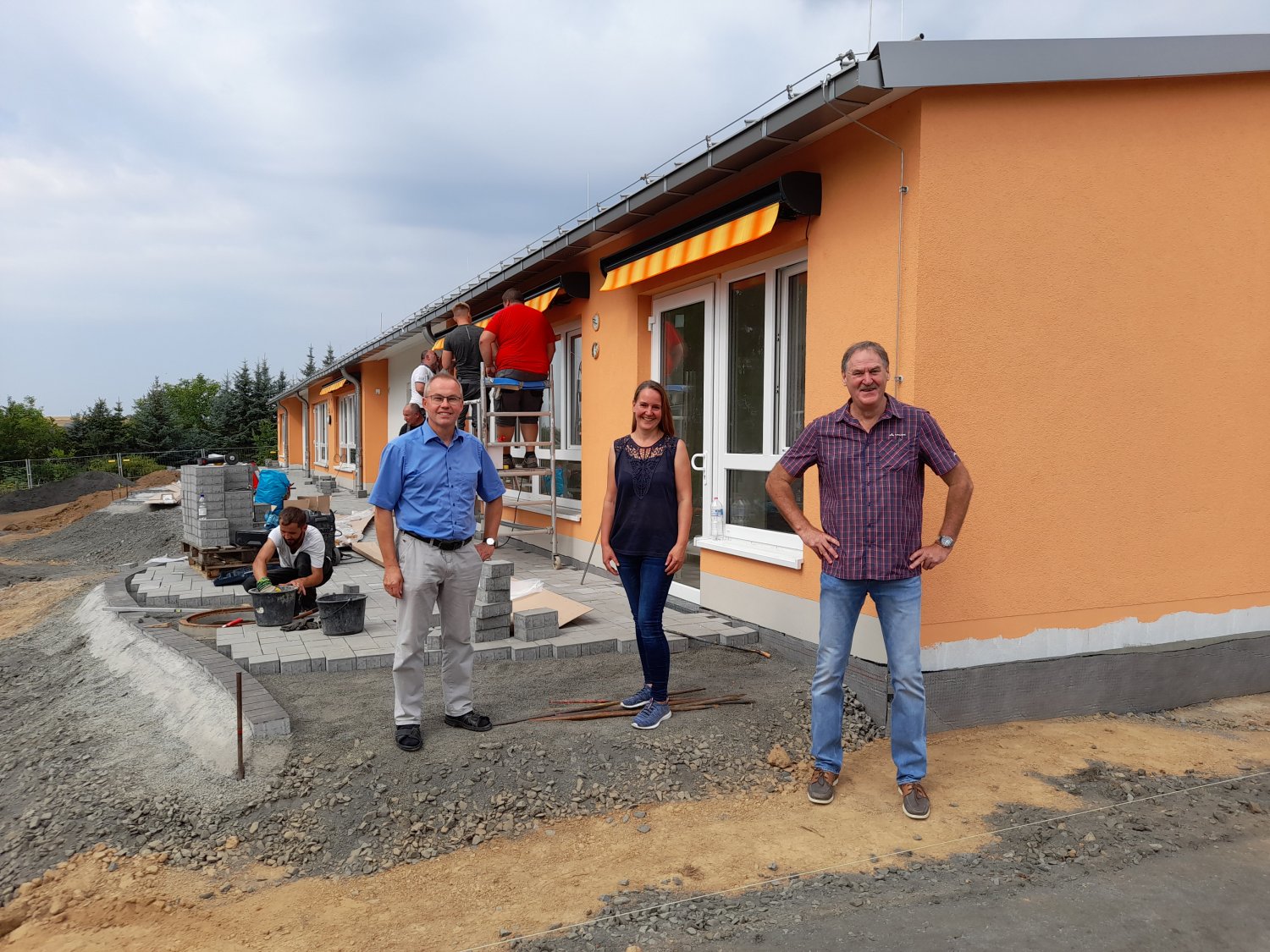 .l. Bürgermeister Gerald Helfrich, Kita-Leiterin Anje Guhr und Bauamtsleiter Achim König.