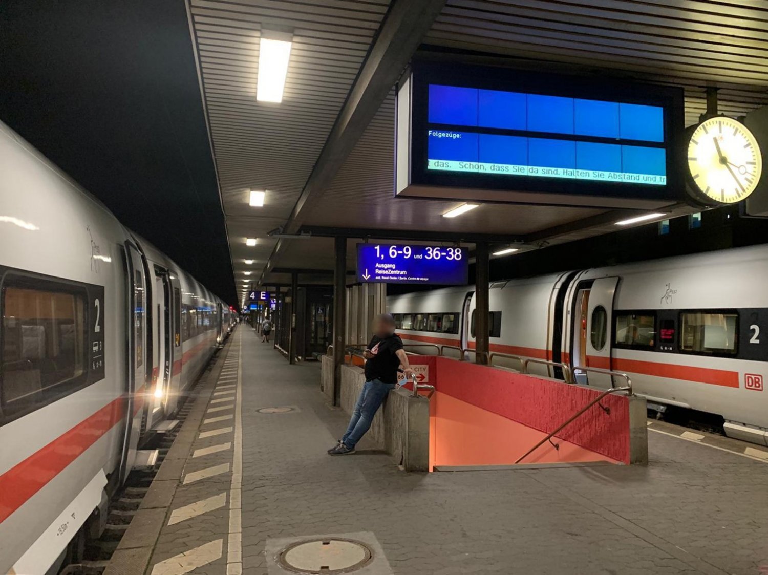 Wegen Gegenständen auf den Gleisen zwischen Fulda und Frankfurt kam es am Dienstagabend sogar zu Verspätungen und Zugausfällen.