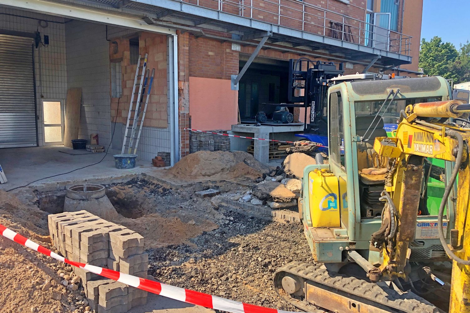 Die Inbetriebnahme der neuen Dekanter-Zentrifuge ist für Anfang Oktober 2020 geplant.