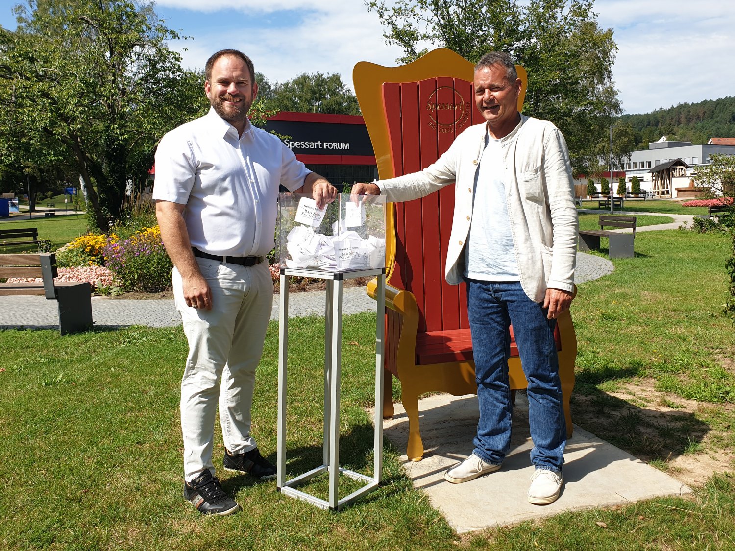 v.l.n.r.: Stefan Ziegler (Kurdirektor Bad Soden-Salmünster) und Dr. Dirk Thom (Geschäftsführer der Bad Orb Kur GmbH)