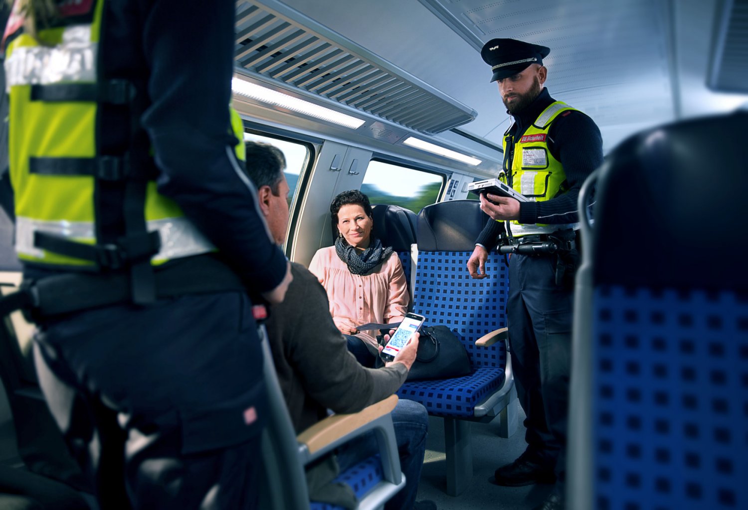 Fahrkartenprüfdienst durch Präsenz- und Präventionsstreife