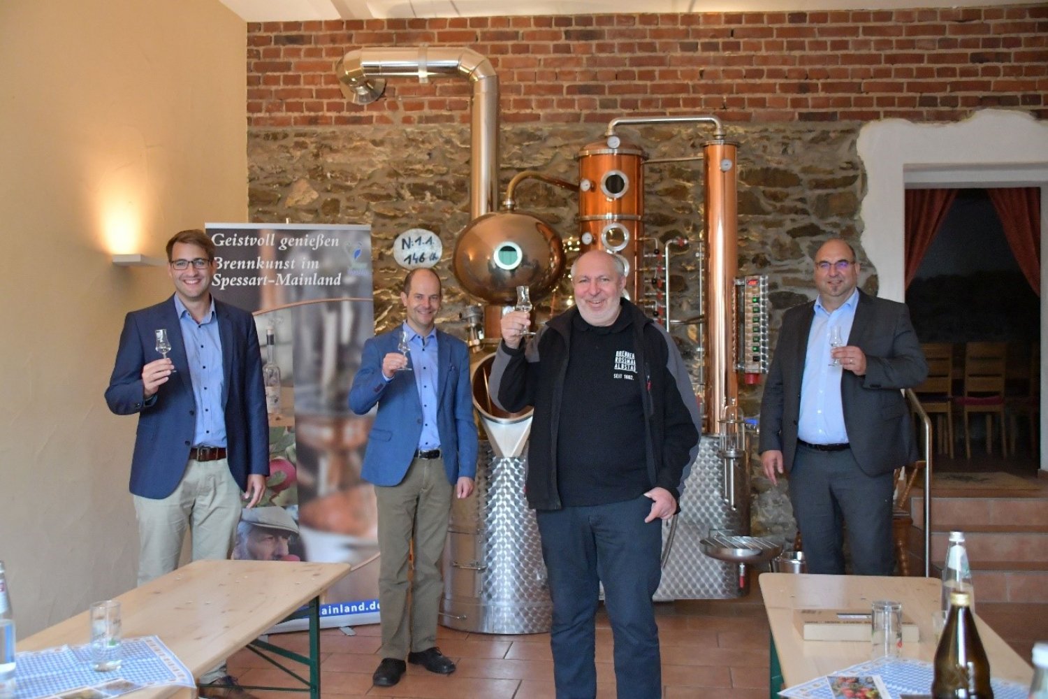 Stephan Noll (Erster Bürgermeister Stadt Alzenau), Dr. Albrecht Eitz (Bürgermeister Gemeinde Freigericht), Michael Rossmann (Brennerei Rossmann), Klaus Schejna, Bürgermeister Gemeinde Rodenbach)