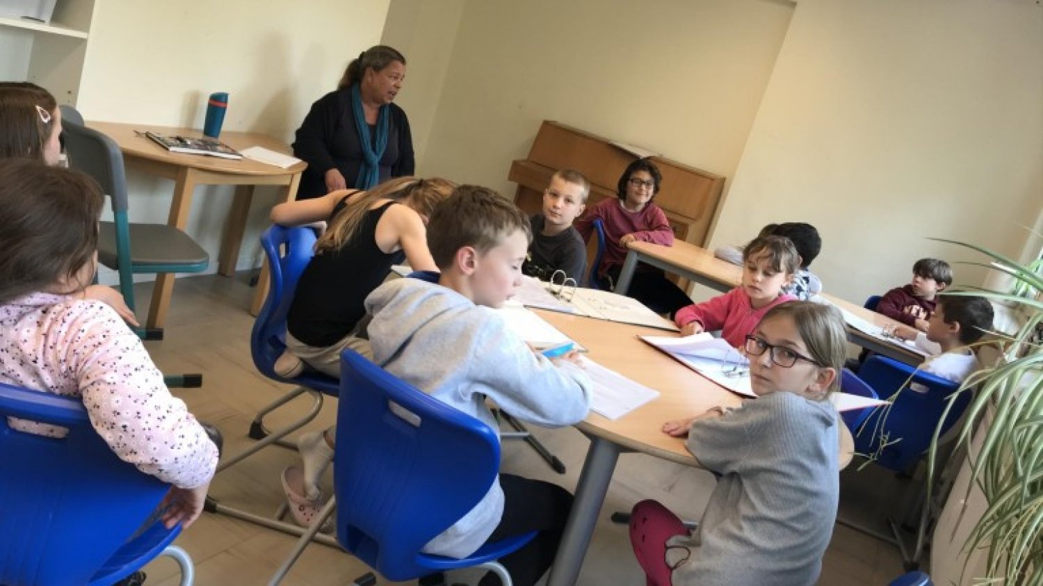 Das Kinderparlament im Horthaus bei einer Tagung