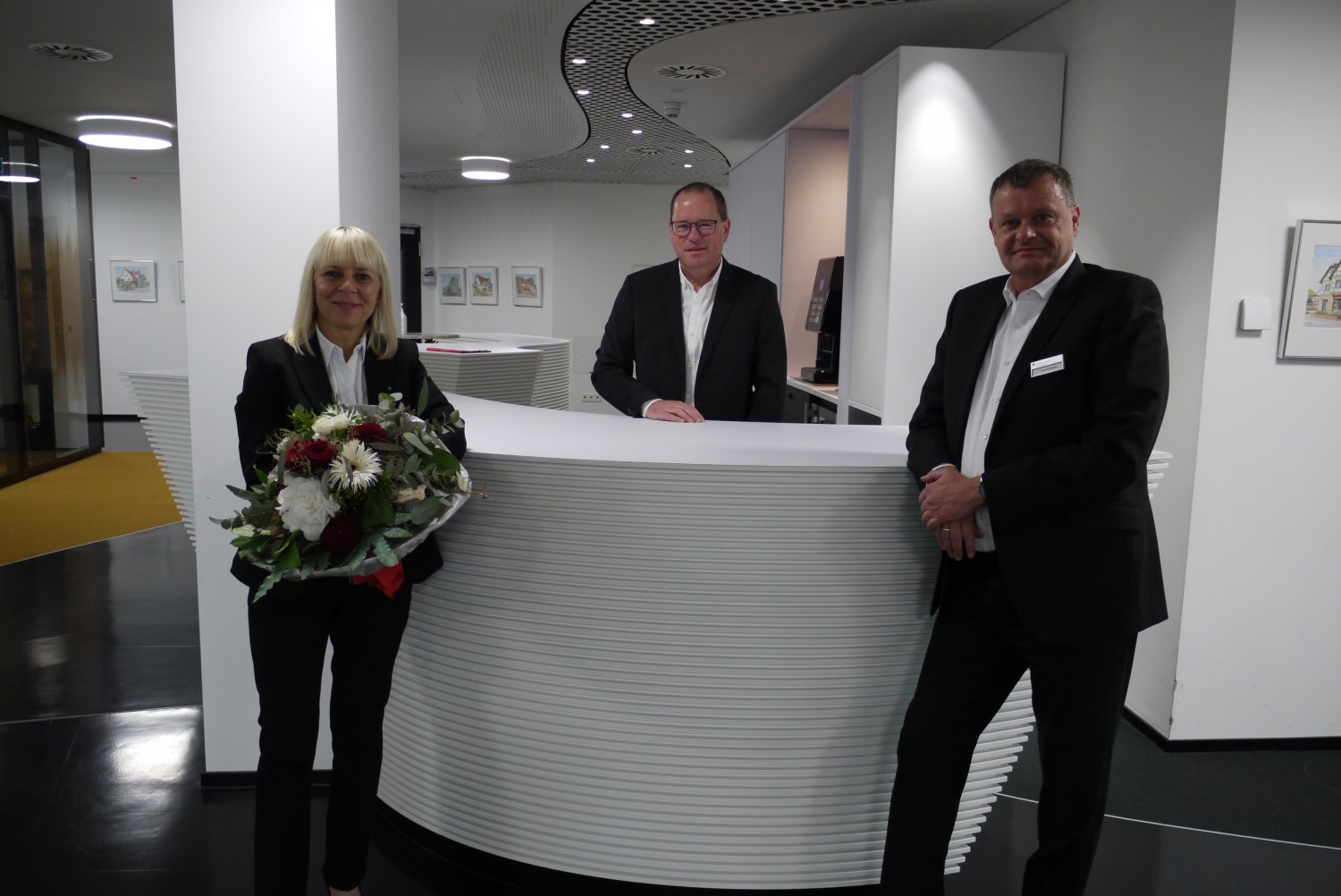(v.l.) Claudia Ratzka, Vorstandsmitglied Ole Schön und Frank Weigelt.