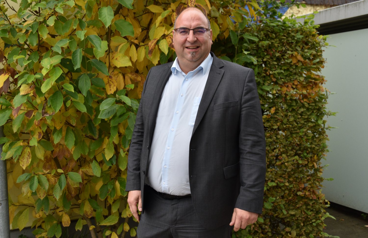 Der amtierende Bürgermeister Klaus Schejna (SPD) möchte weiterhin im Amt bleiben.