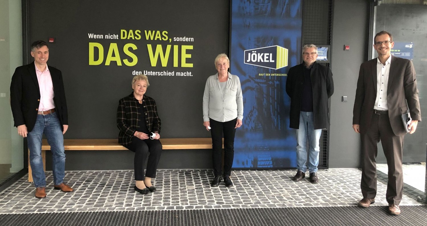 Von links: Geschäftsführer Peter Jökel, Erika Becker, Luise Meister, Roland Sahler, Kreistagsvorsitzender Carsten Ullrich.