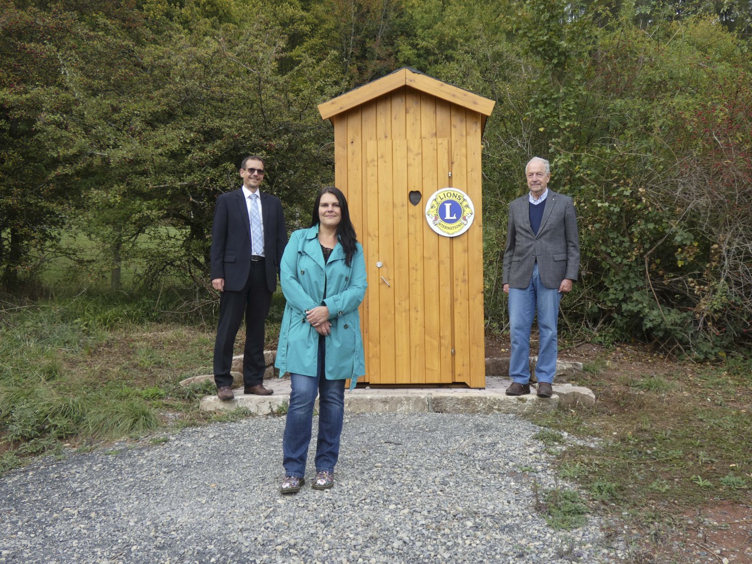 Das Bild zeigt (v.l.n.r.): Carsten Ullrich, Christine Bechtel und Karl-Heinz Wallbrecht