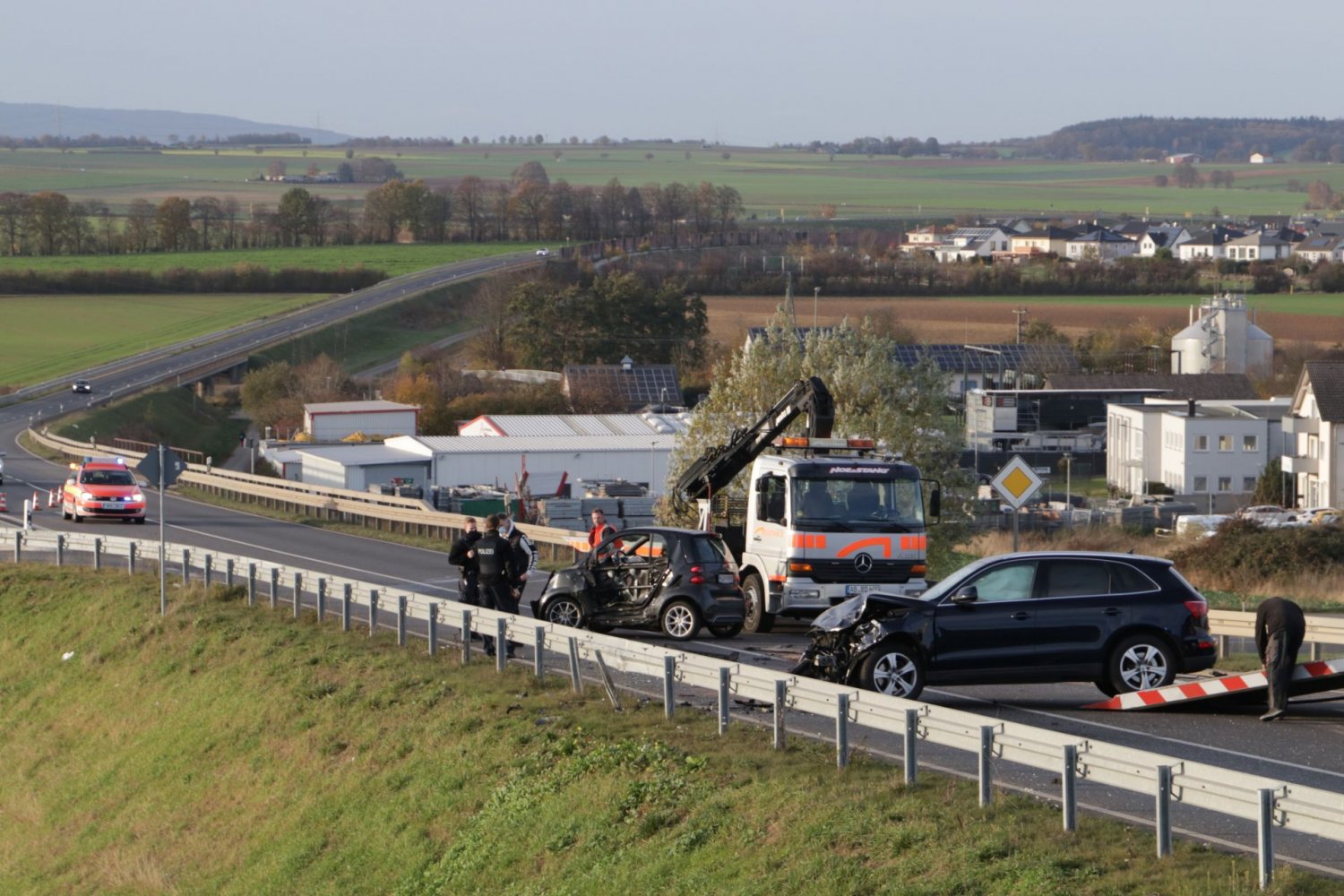 Schwerer Verkehrsunfall am Sonntagmittag auf der B 45 bei Nidderau Windecken.