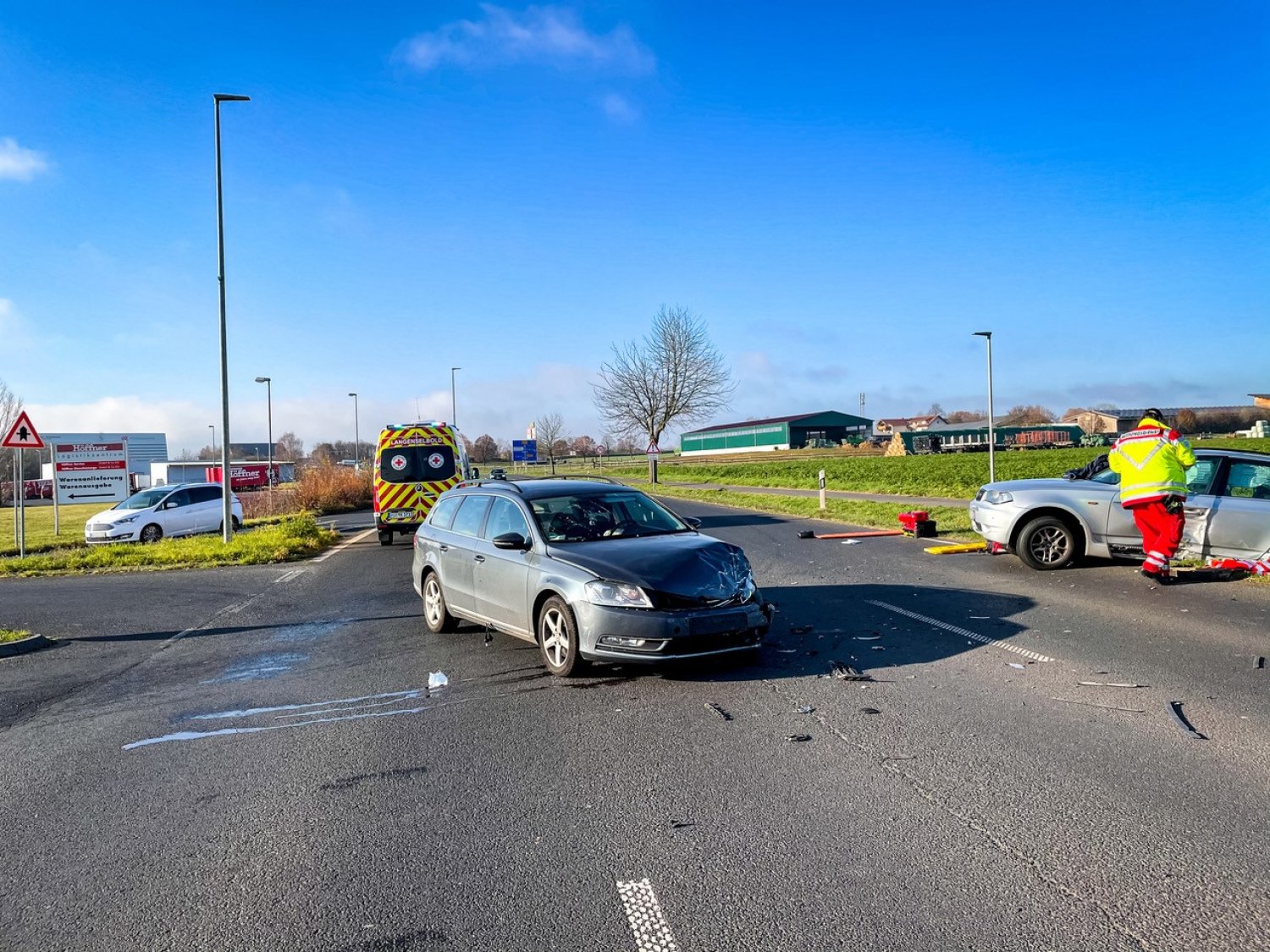Zwei Autos sind bei einem Unfall in Langenselbold kollidiert