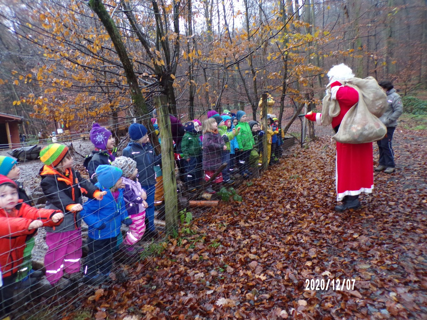 Große Freude: Der Nikolaus ist da