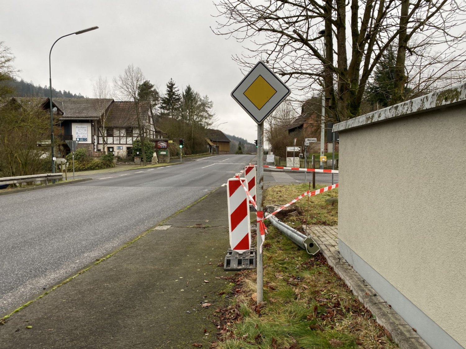 Eine Blitzeranlage wurde bei einem Unfall komplett zerstört.