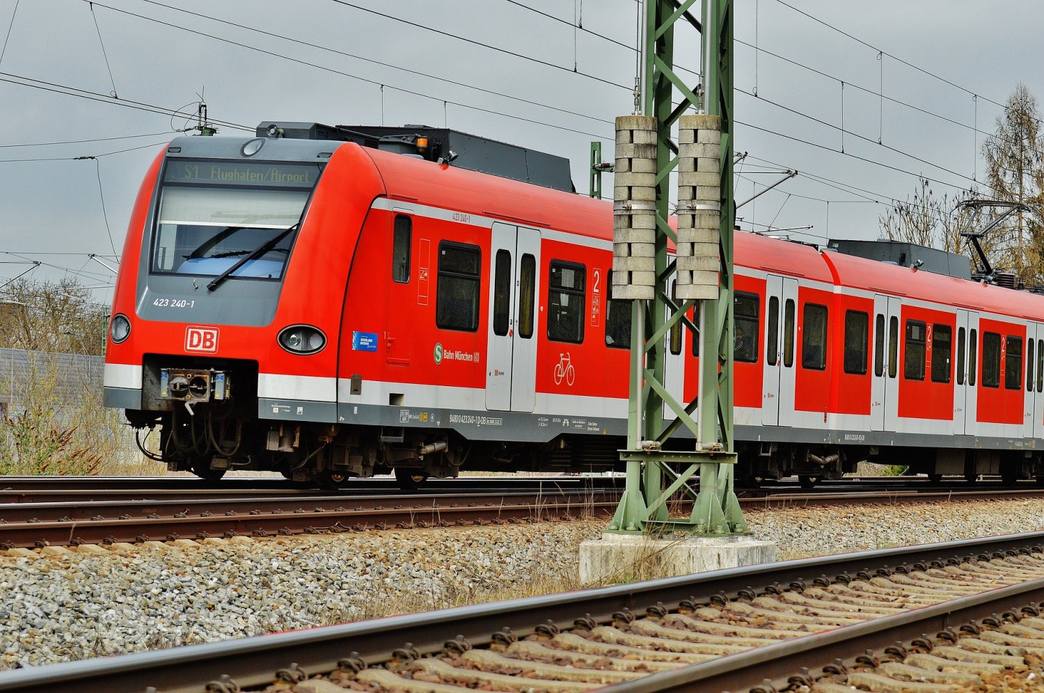 Frankfurter S-Bahn Entgleist - Zugverkehr Beeinträchtigt