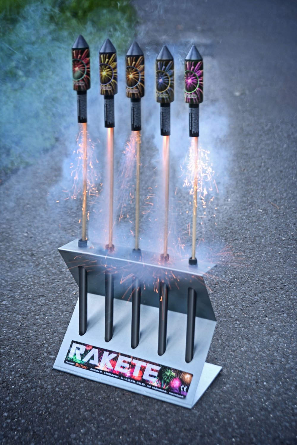 Eine Allgemeinverfügung im Main-Kinzig-Kreis untersagt das Abbrennen von Pyrotechnik auch auf Privatgelände.