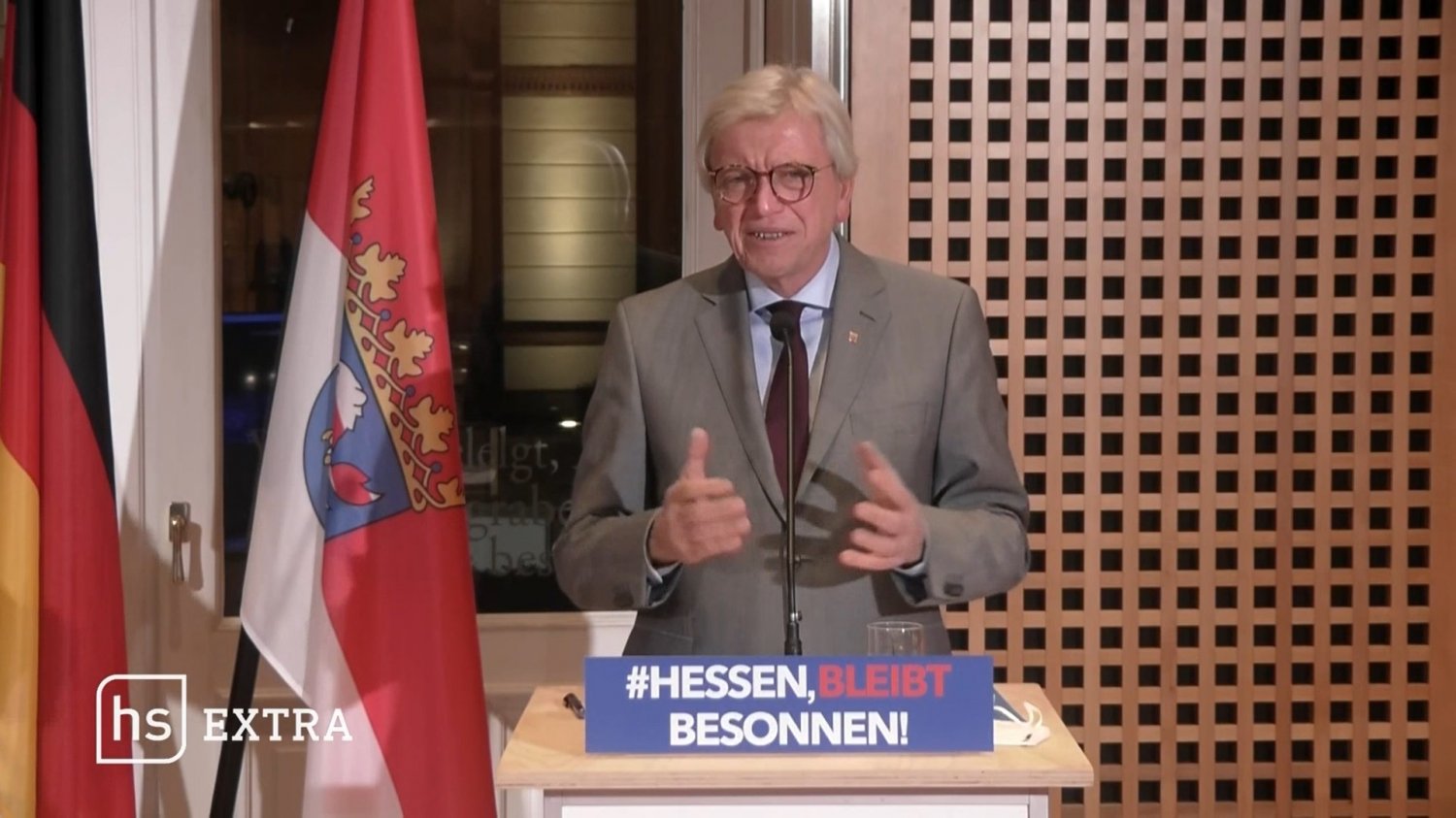 Hessens Ministerpräsident Volker Bouffier informierte am Abend über die Ergebnisse der Beratung.