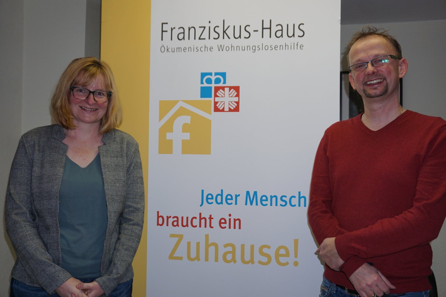 Konstanze Fritsch unterstützt als Stellvertreterin Einrichtungsleiter Rainer Broßmann im Franziskus-Haus Hanau.