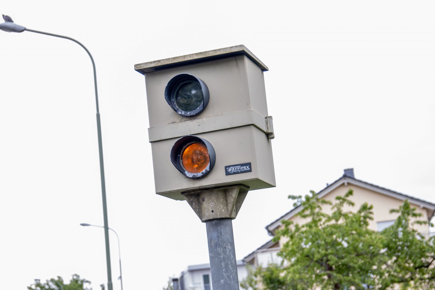Achtung - HIER wird geblitzt!