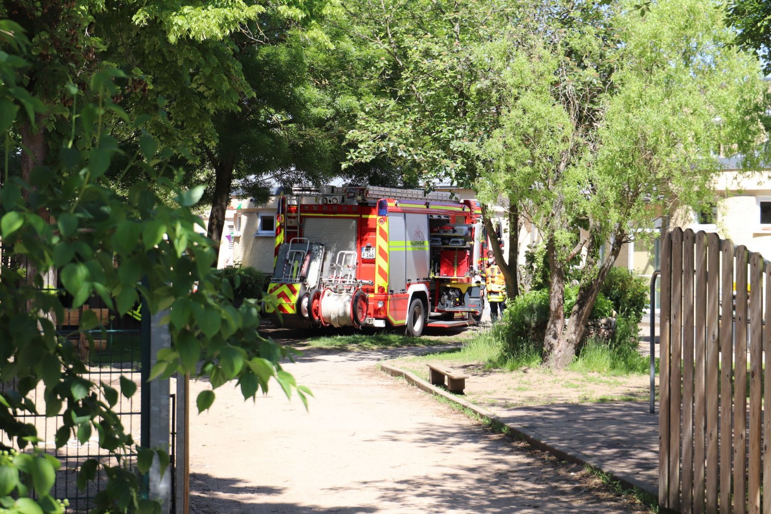 Am Mittwochmittag kam es gegen 11:45 Uhr im Hanauer Stadtteil Großauheim zu einem Unfall in einem Kindergarten.
