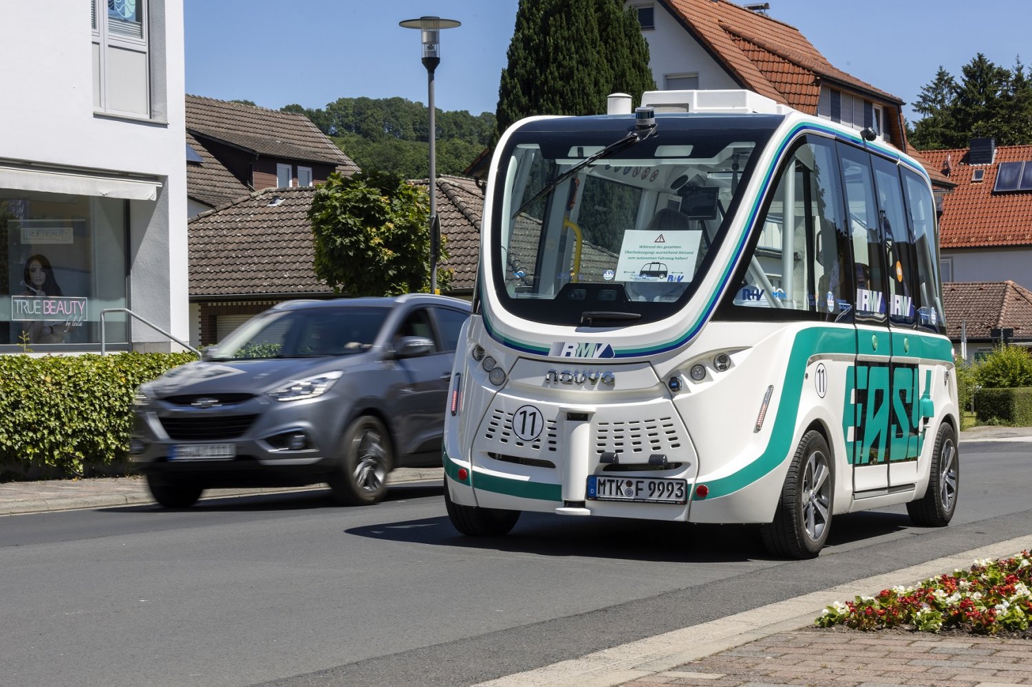Mittwochs bis sonntags von 13 bis 19 Uhr können alle Interessierten kostenlos einsteigen und die Zukunft der Mobilität hautnah erleben.