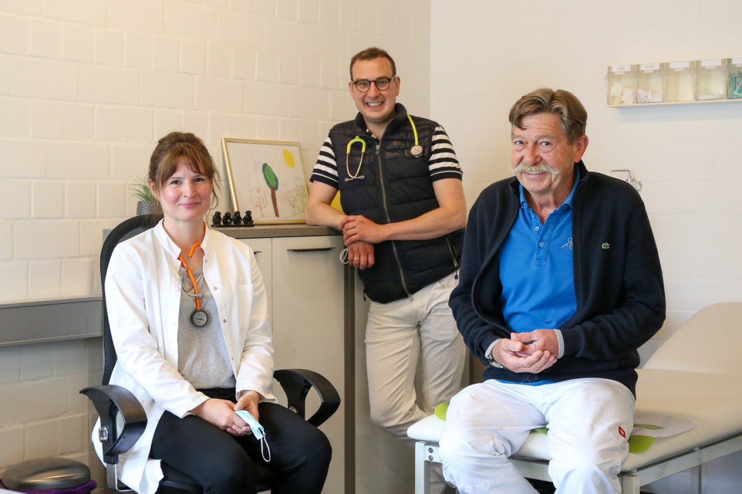 Sie freuen sich über den Neuzugang Stephan Kufner in ihrer Mitte: Zuzana Zimmermann und Thomas Degenhardt.