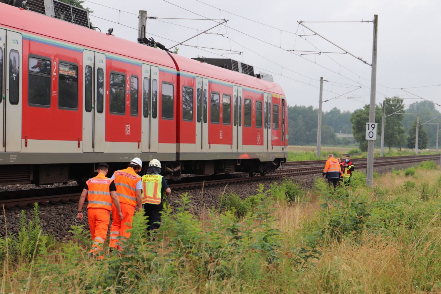 64-jähriger Mann will Abkürzung nehmen und kommt unter den Zug