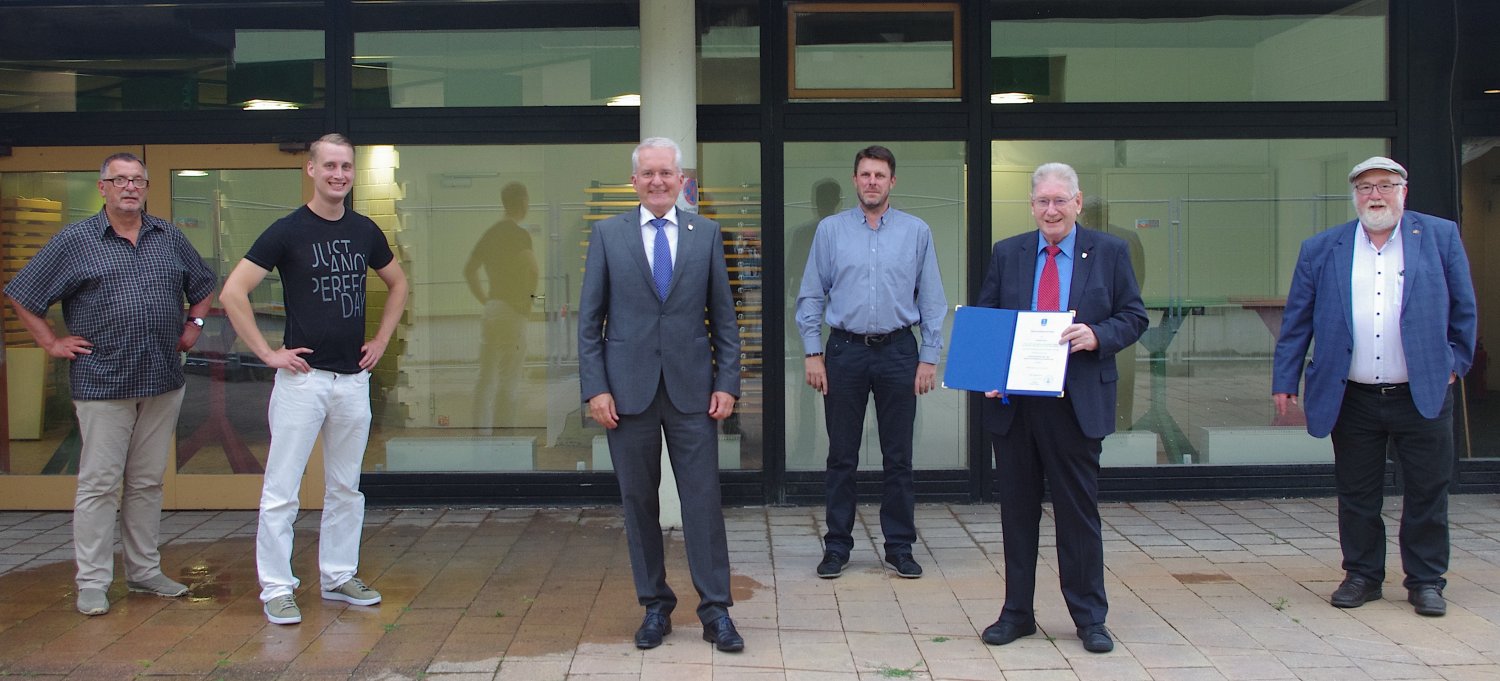 Erster Stadtrat Günter Höhn, Stadtverordnetenvorsteher Jan Volkmann, Bürgermeister Andreas Weiher, Stadtrat Oliver Peetz, Ehrenvorsitzender Gerhard Koch und SPD-Fraktionschef Harald Krügel.