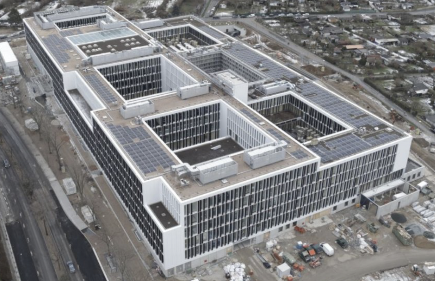 Blick auf das Polizeipräsidium von oben