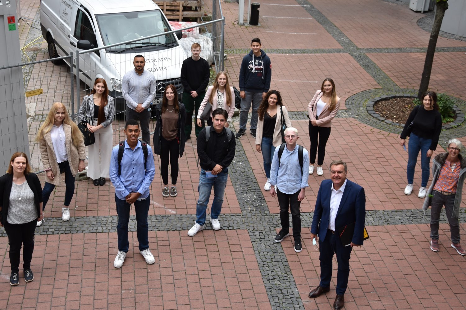 14 Auszubildende haben im August ihre Ausbildung bei der Stadt Hanau oder im Eigenbetrieb Hanau Infrastruktur Service begonnen.
