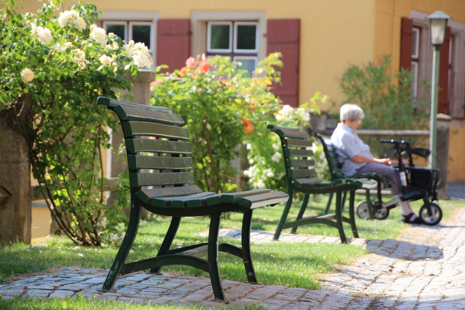 Der Pflegeversicherung droht die Zahlungsunfähigkeit