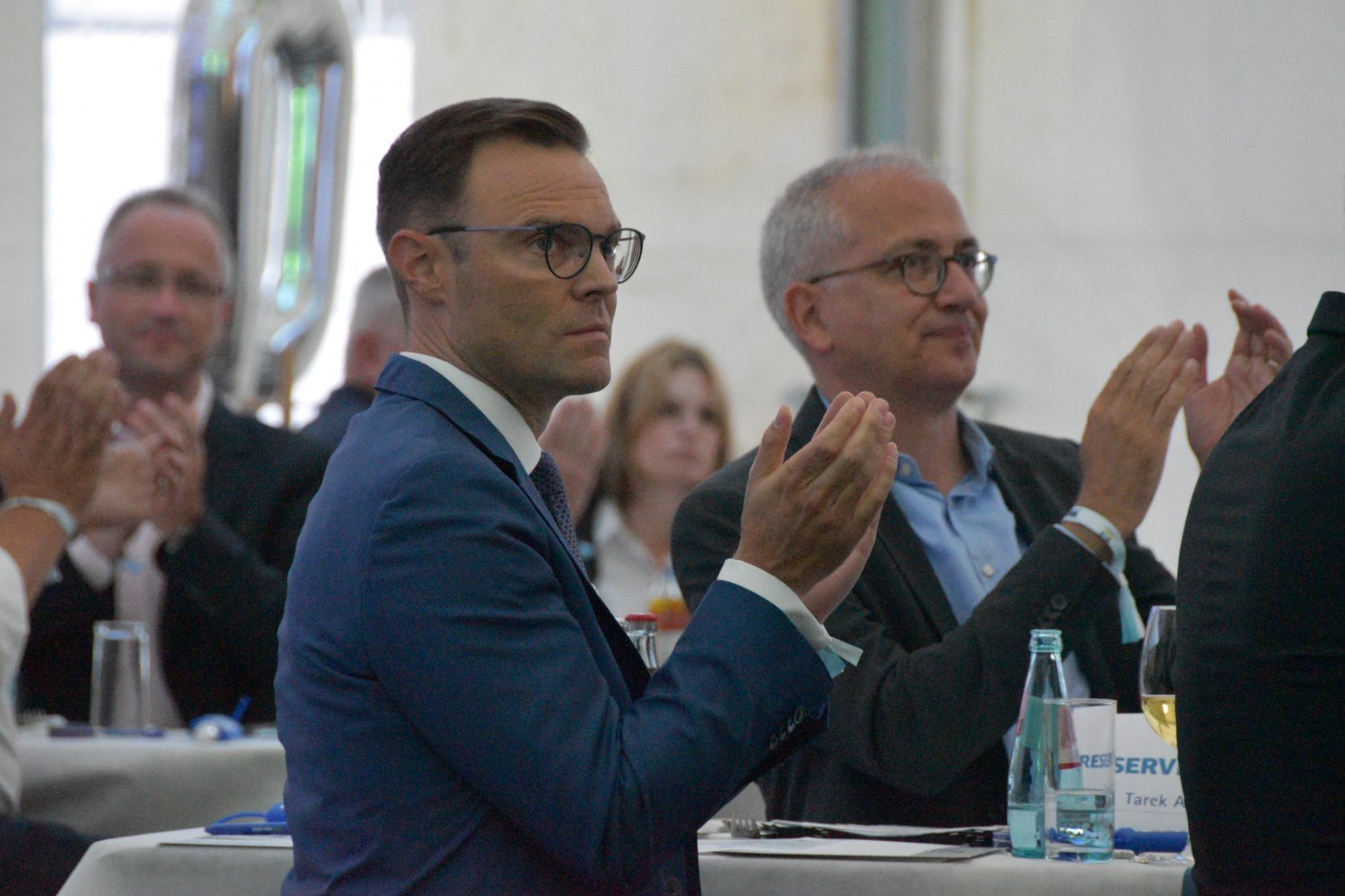 Oliver Habekost, der neue Geschäftsführer der Kreiswerke Main-Kinzig mit Grünen-Minister Tarek Al-Wazir.