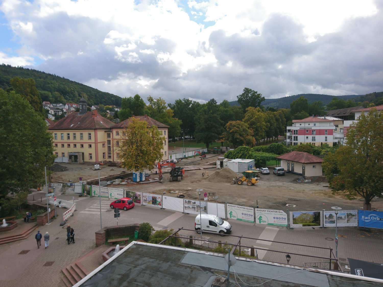 Der Salinenplatz soll nach jetzigem Zeitplan im Sommer 2022 fertiggestellt sein.